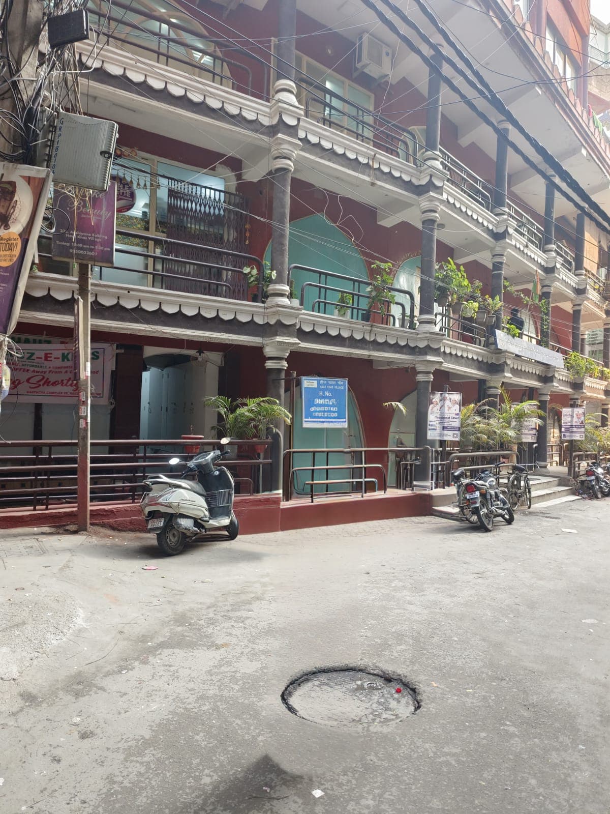 Random street in Hauz Khas Village